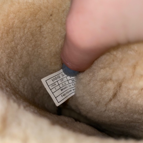 UGG boots - Picture 3 of 4